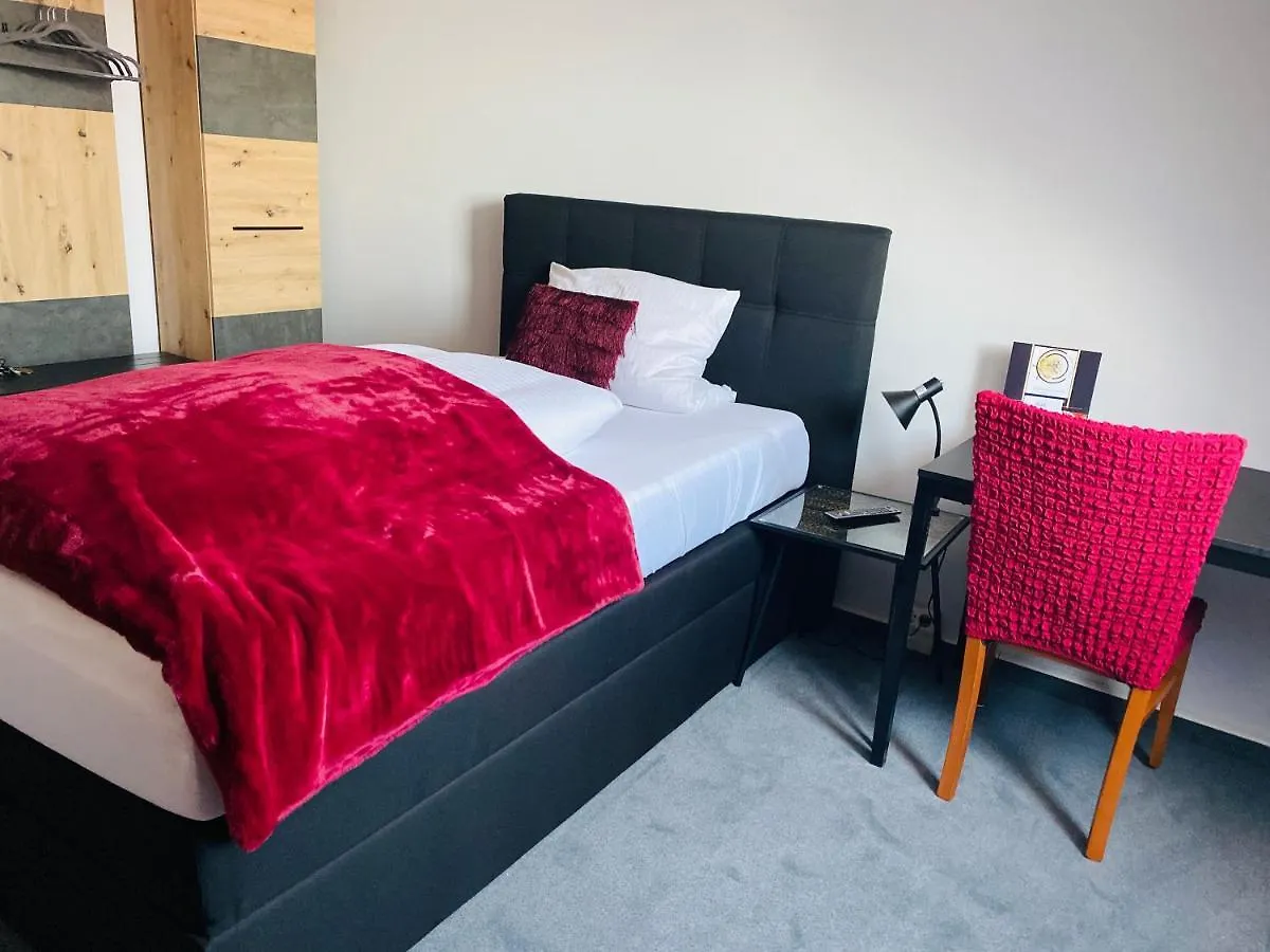 Pension Piatto D'Oro Schrobenhausen 3*,  Germany